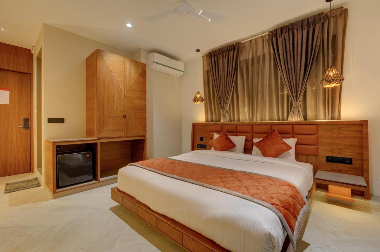 Hotel Diamond 26 Сурат Экстерьер фото